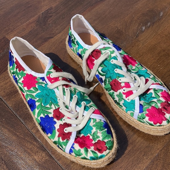 Novus Shoes. - Picture 2 of 3